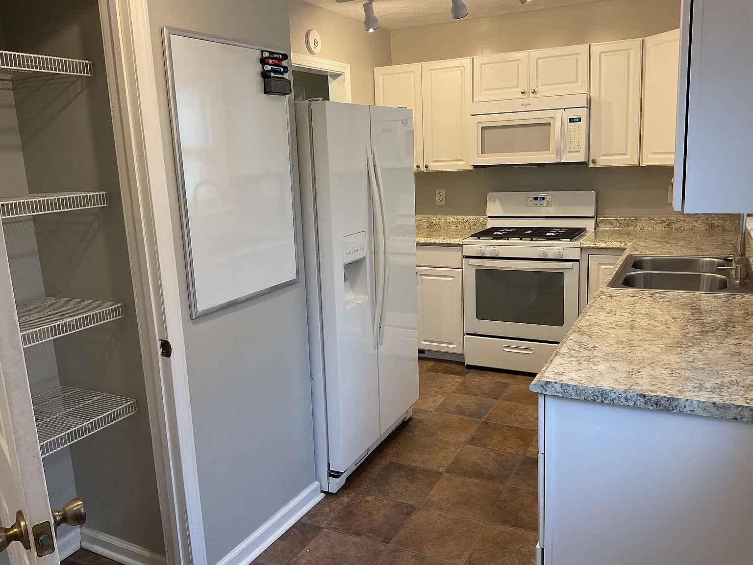 4253 Cornelius Avenue — Photo 4