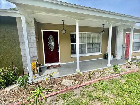 2nd image of 3048 Camellia Ln #1