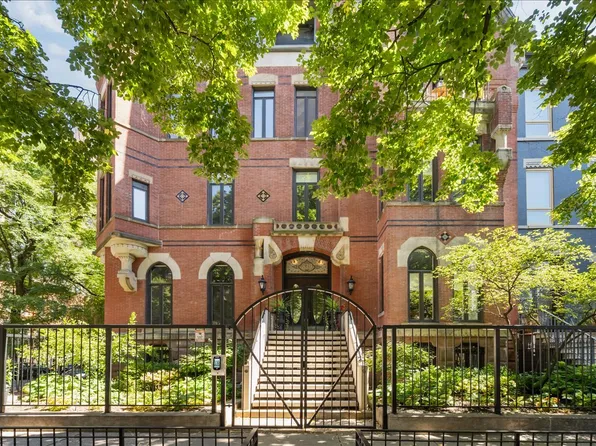 (undisclosed Address), Chicago, IL 60610