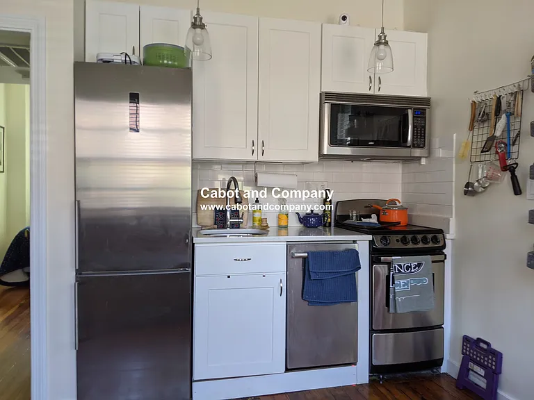 200 Warren Ave #2 — Photo 3