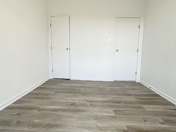 4th image of 37-10 Astoria Blvd S #3R