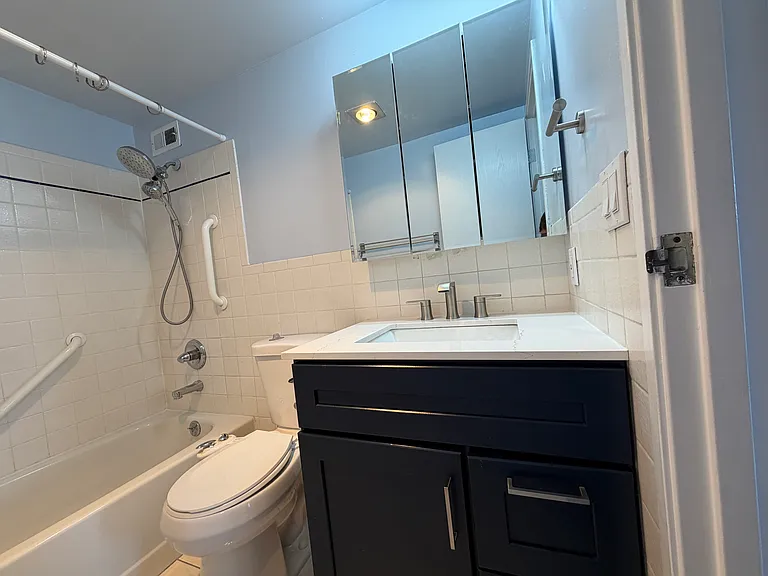 801 Franklin St #104 — Photo 13