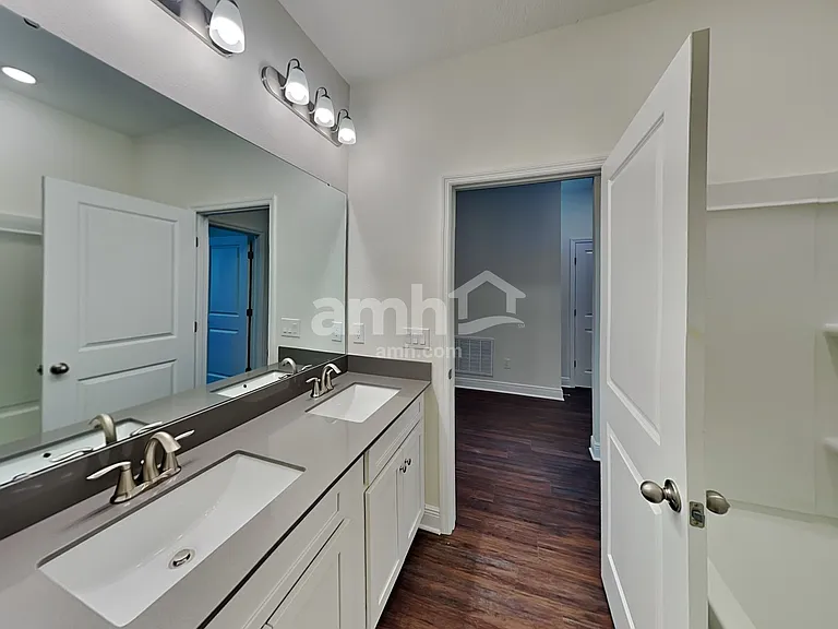 1379 Sky Lakes Dr — Photo 24