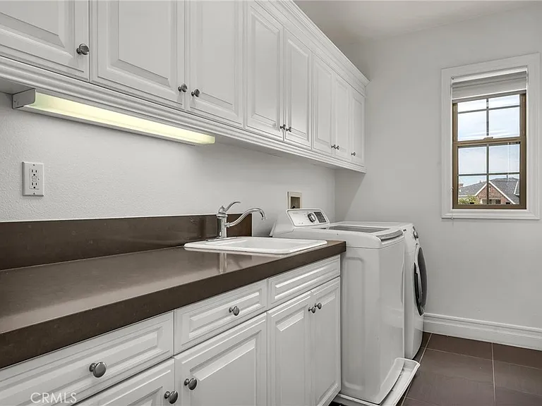 8001 Ocean Bluff Dr — Photo 35