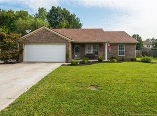 7007 Cedar Knoll Dr, Sellersburg, IN 47172