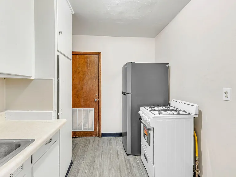 47-53 S Burgess Ave — Photo 13