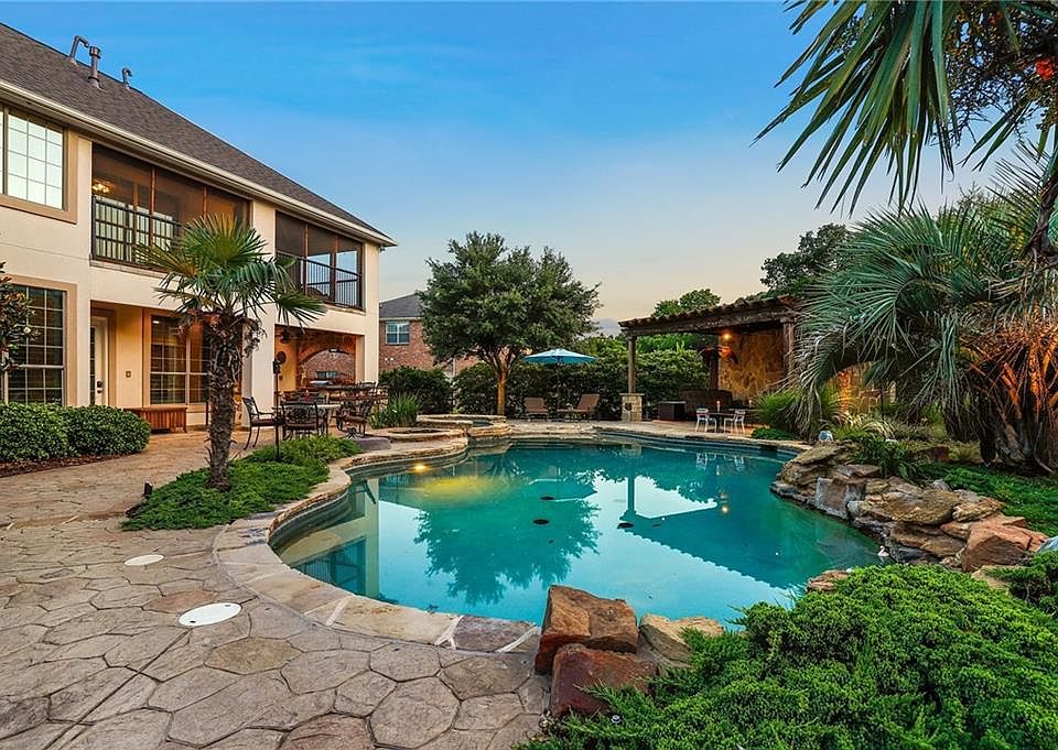 1st image of 810 Deer Hollow Blvd