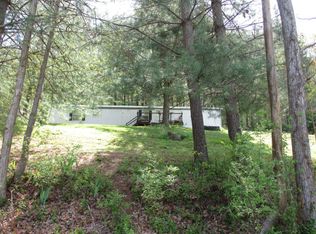 695 Mason Lake Rd, Berea, KY 40403