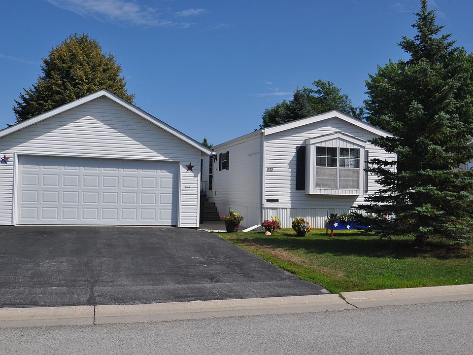 1st image of 725 Acacia