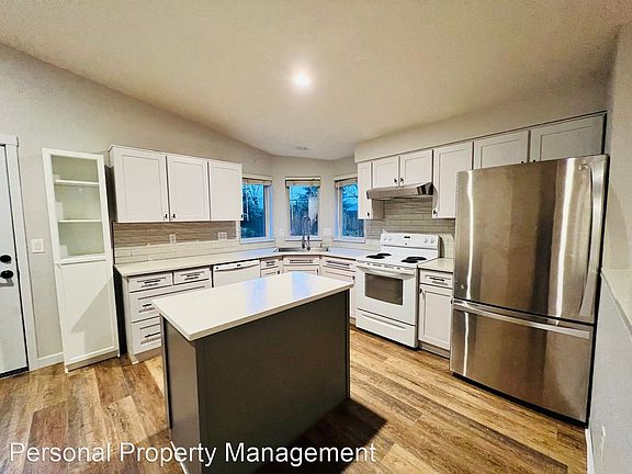 5th image of 1214 SE 159th Ave