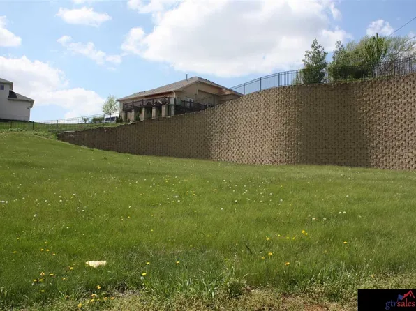 2710 N 32nd St, Omaha, NE 68111