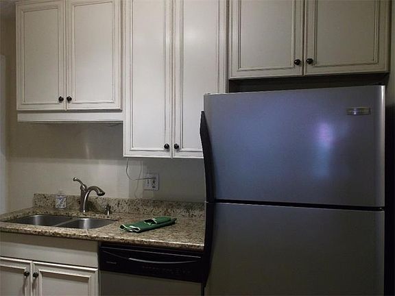 2nd image of 1412 Summit North Dr NE