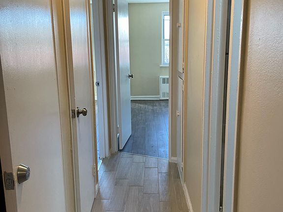 4th image of 9909 Seaview Ave