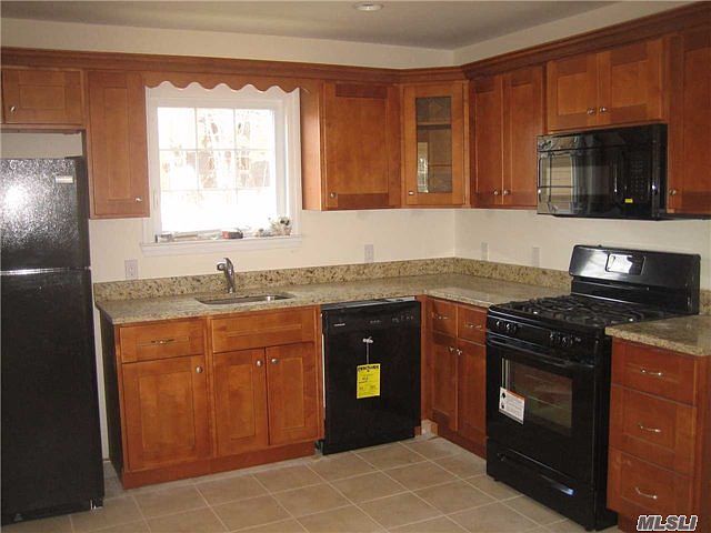 1st image of 14 Lee Gray Ct