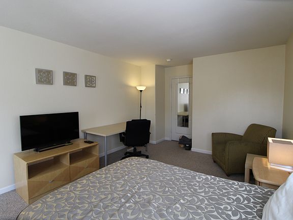 4th image of 2152 Kingsbury Cir