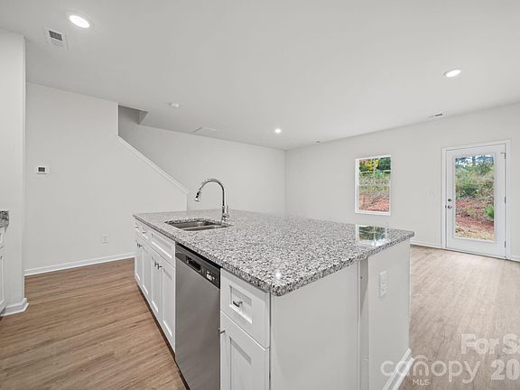 5th image of 3266 Loop Rd #3270