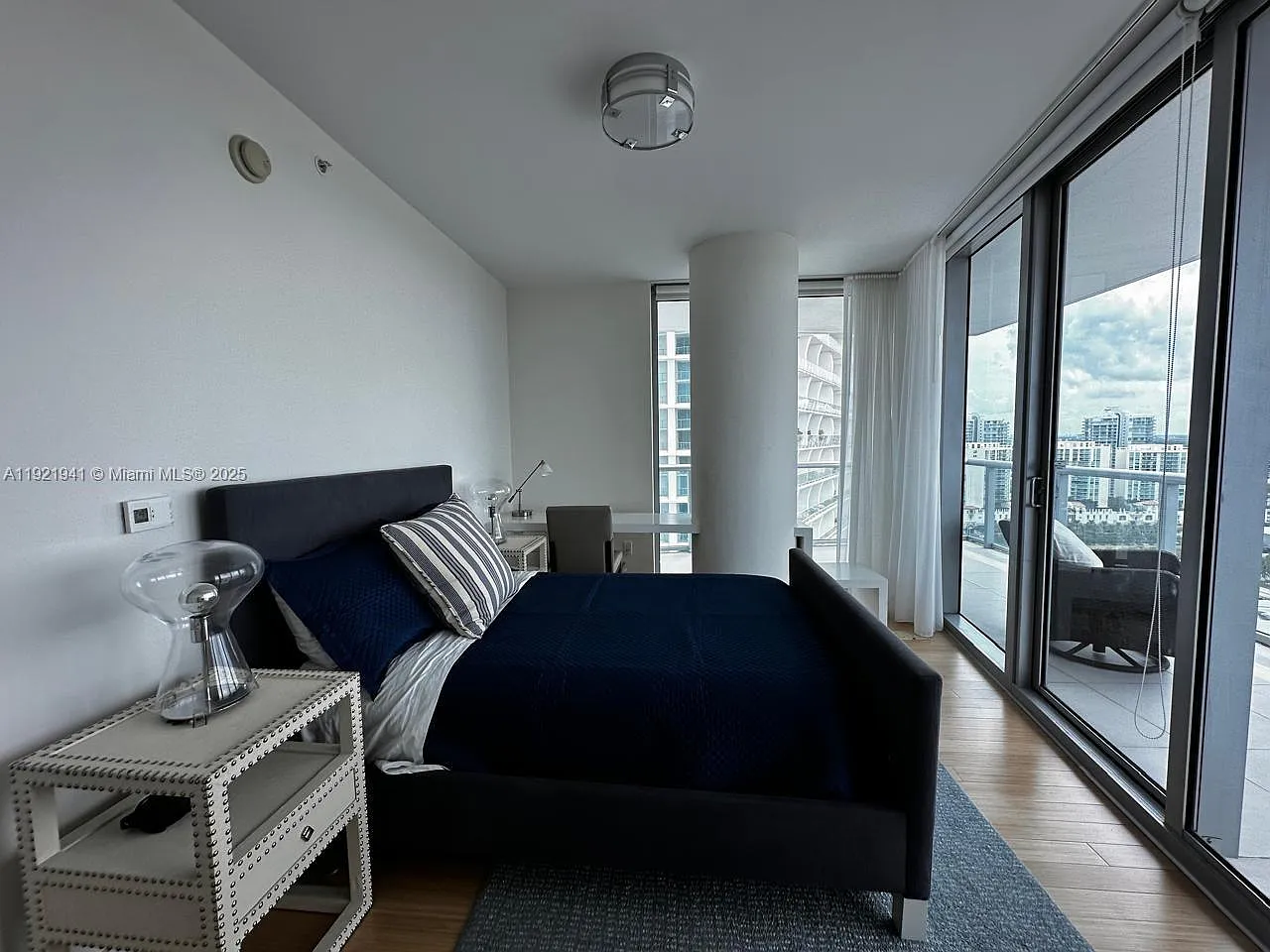 Jade Beach Condo — Photo 2