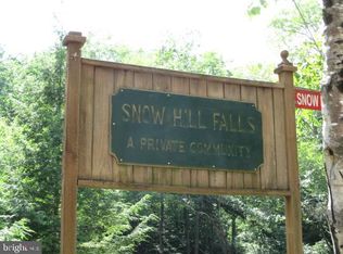 6212 Black Bear Rd, Cresco, PA 18326