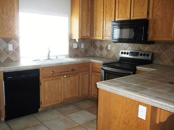 3rd image of 1466 Windrider St