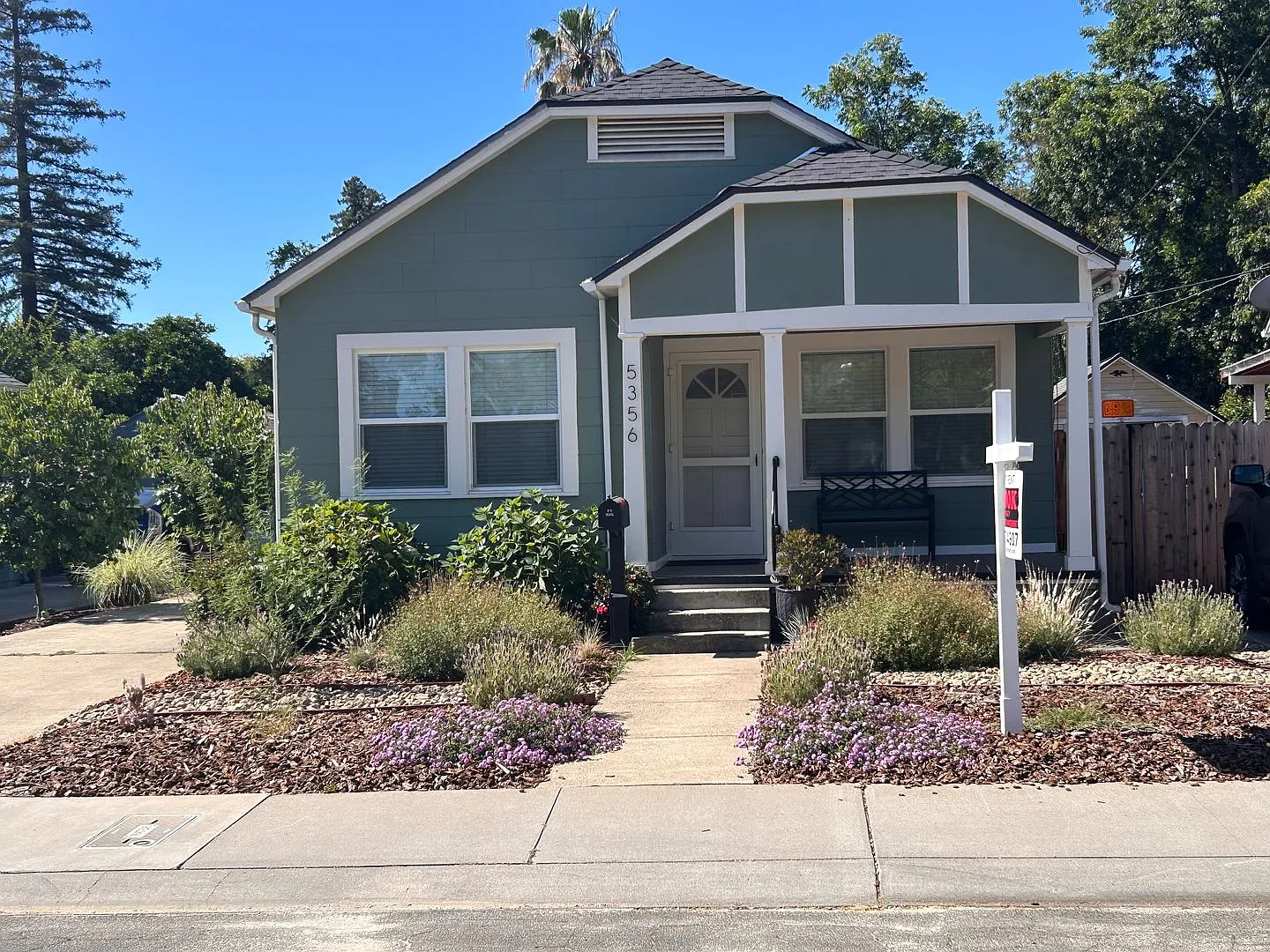 2 bed, 745 sqft, $2,495 — Photo 1