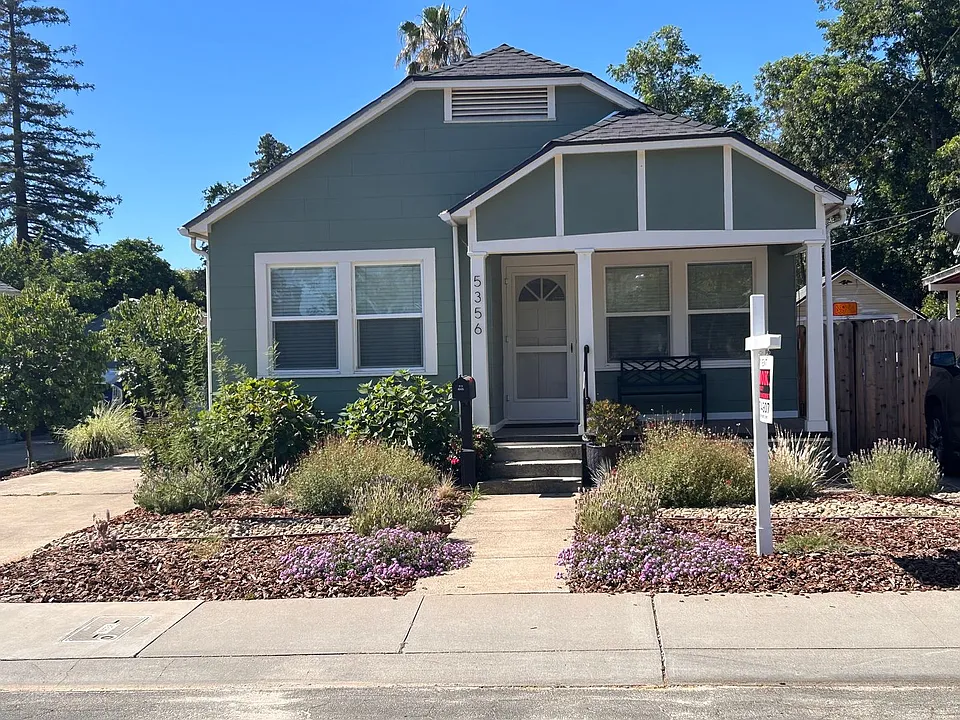 5356 8th Ave