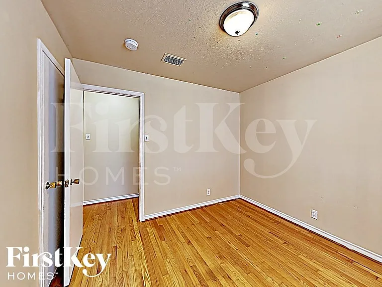 13630 Onyx Ln — Photo 10