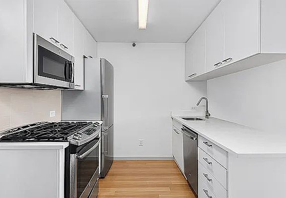 3rd image of 448 W 167th St APT 4C