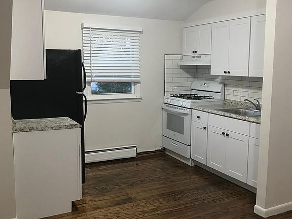 2nd image of 45 Cortlandt St