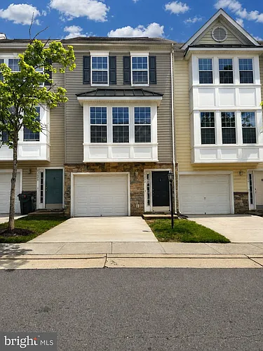23092 Fontwell Sq Photo 1