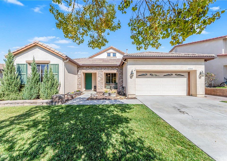 1st image of 32048 Yosemite St