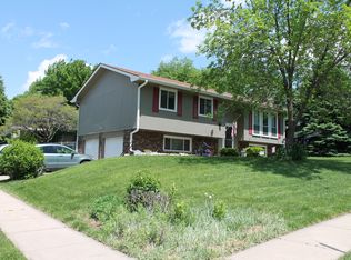 15436 Y St, Omaha, NE 68137