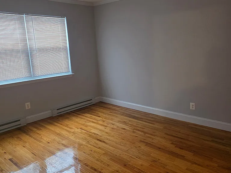 239 Spring St — Photo 6