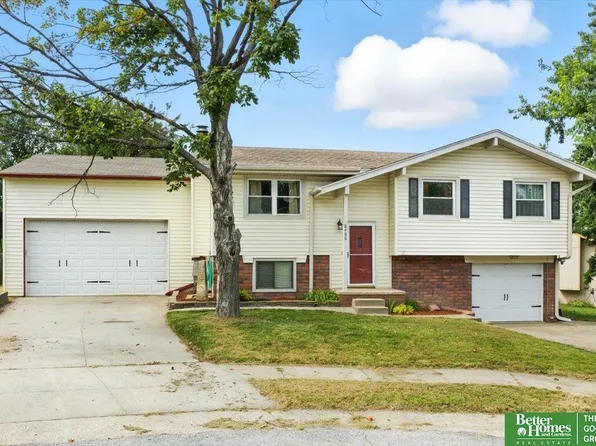 8406 S 139th Cir, Omaha, NE 68138