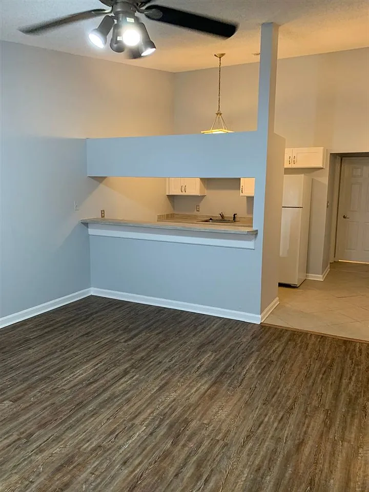 1 bed, 1.0 bath, 640 sqft, $950 — Photo 3