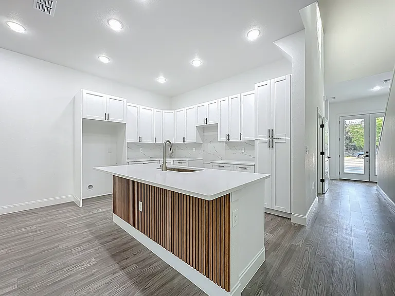 8912 Hogan Rd — Photo 23