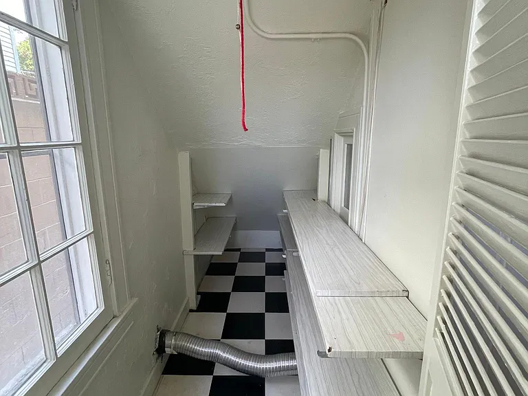 324 S Coronado St — Photo 39