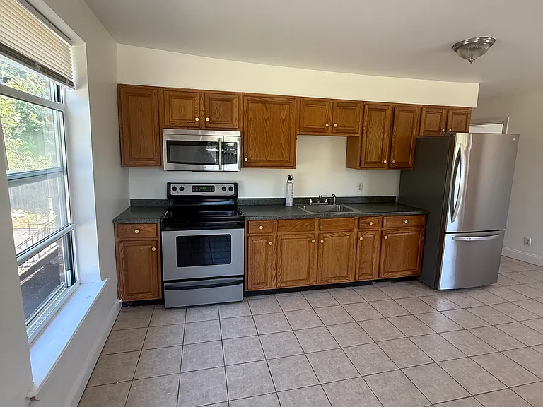 2 Morris Ave #203 — Photo 25