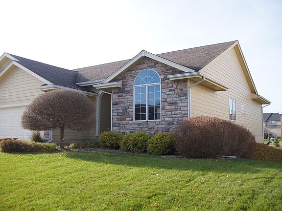 2nd image of 3118 SW Woodfield Ln