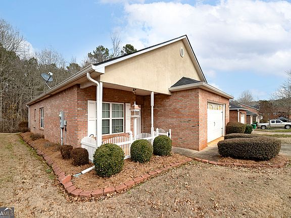 2nd image of 140 Astilbe Meadow Dr