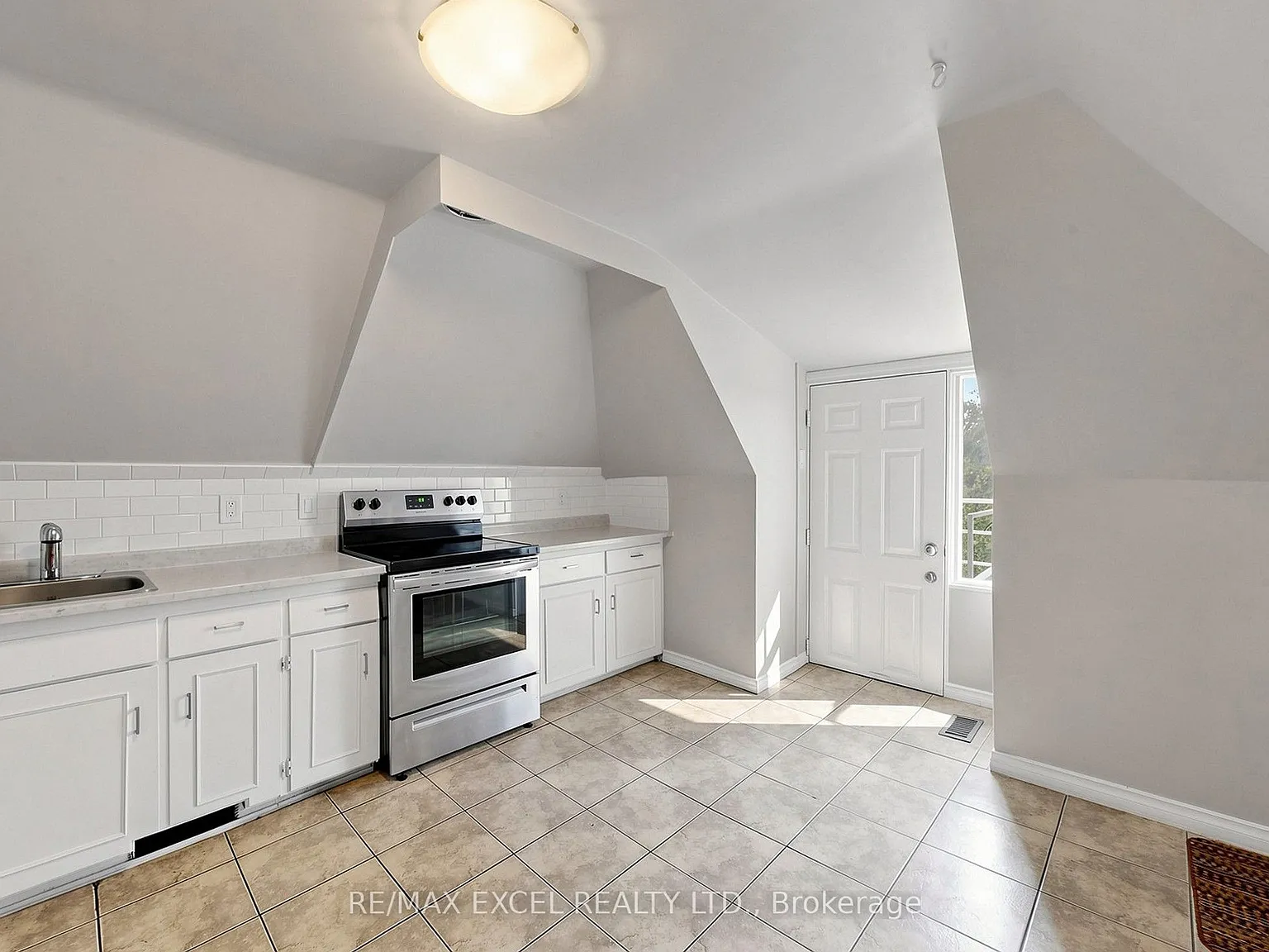 1 bed, $1,350 — Photo 2