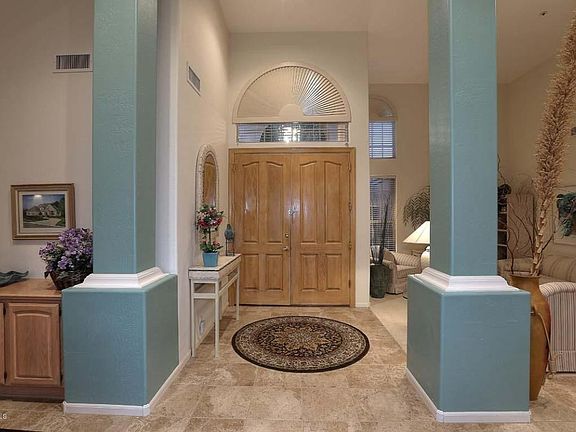 Night-Foyer
