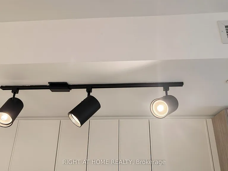 91 Montclair Ave #536 — Photo 27