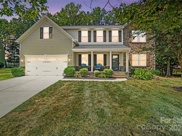2237 Knocktree Dr, Indian Trail, NC 28079