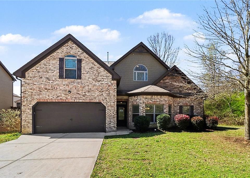 1st image of 221 Traditions Dr