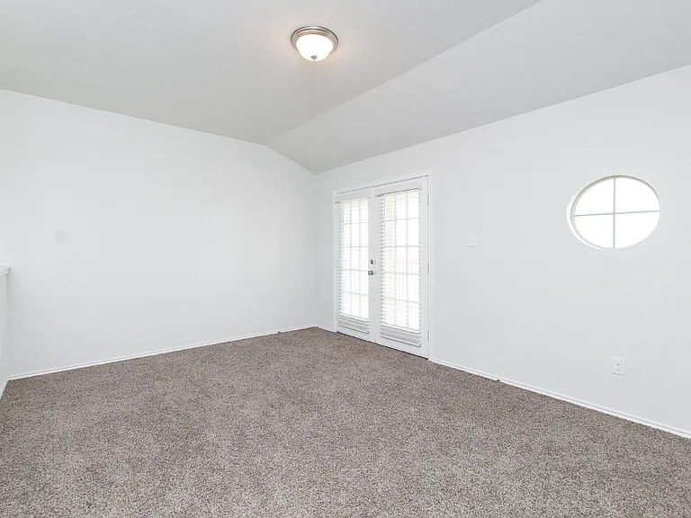 2033 Mallard Ct — Photo 21