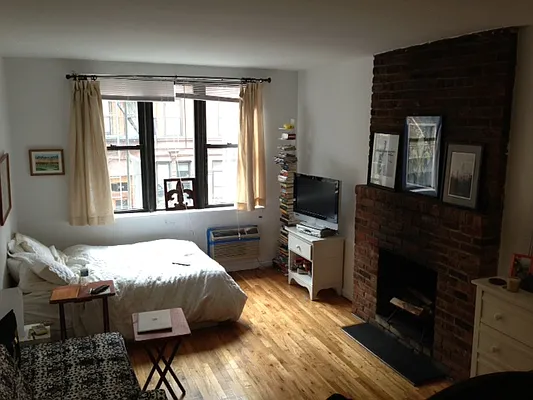 Rented by JSG Realty Corp | media 9