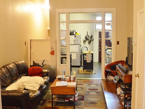 4th image of 631 Catharine St