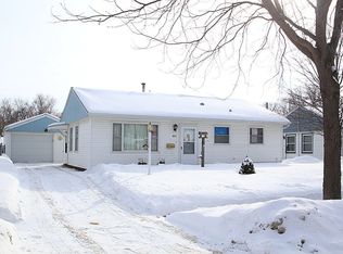 1615 10th Ave SW, Cedar Rapids, IA 52404