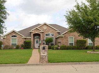 909 Erica Dr, Hewitt, TX 76643