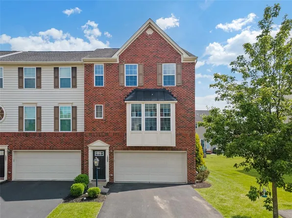 1009 Grey Fox Cir, Bridgeville, PA 15017
